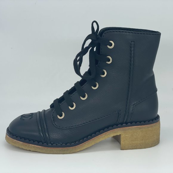 CHANEL 20P 2022 Leather CC Cap Toe Lace Up Combat Ankle Booties Boots - Picture 2 of 16
